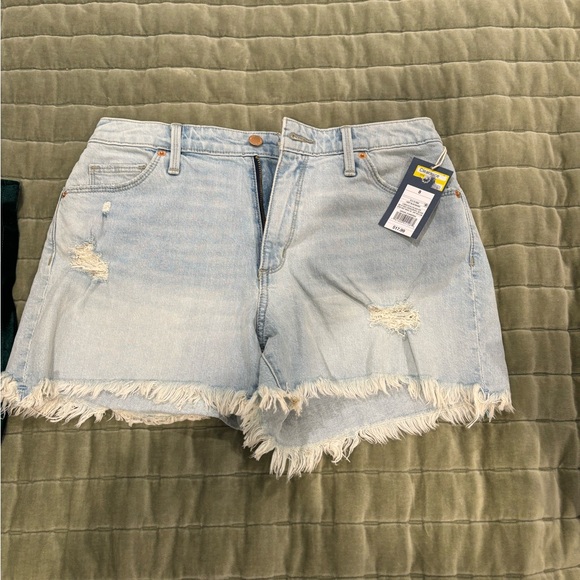 Universal Thread Shorts - Picture 1 of 3